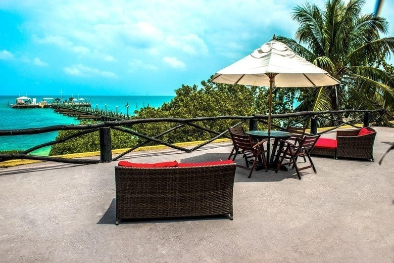 Palma Island - Nature Reserve | Experience an unforgettable day on an exclusive island in the Colombian Caribbean.