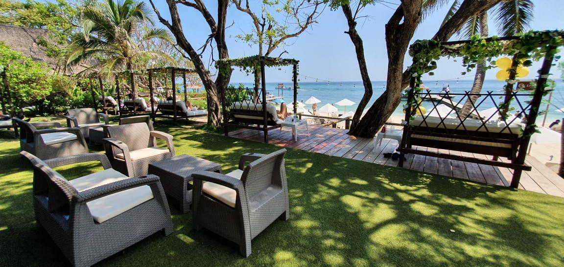Luxury Beach Club - Arena Beach - Isla del Rosario | Relax in the sun with an open bar, beachfront, and Caribbean flavor in an exclusive setting.