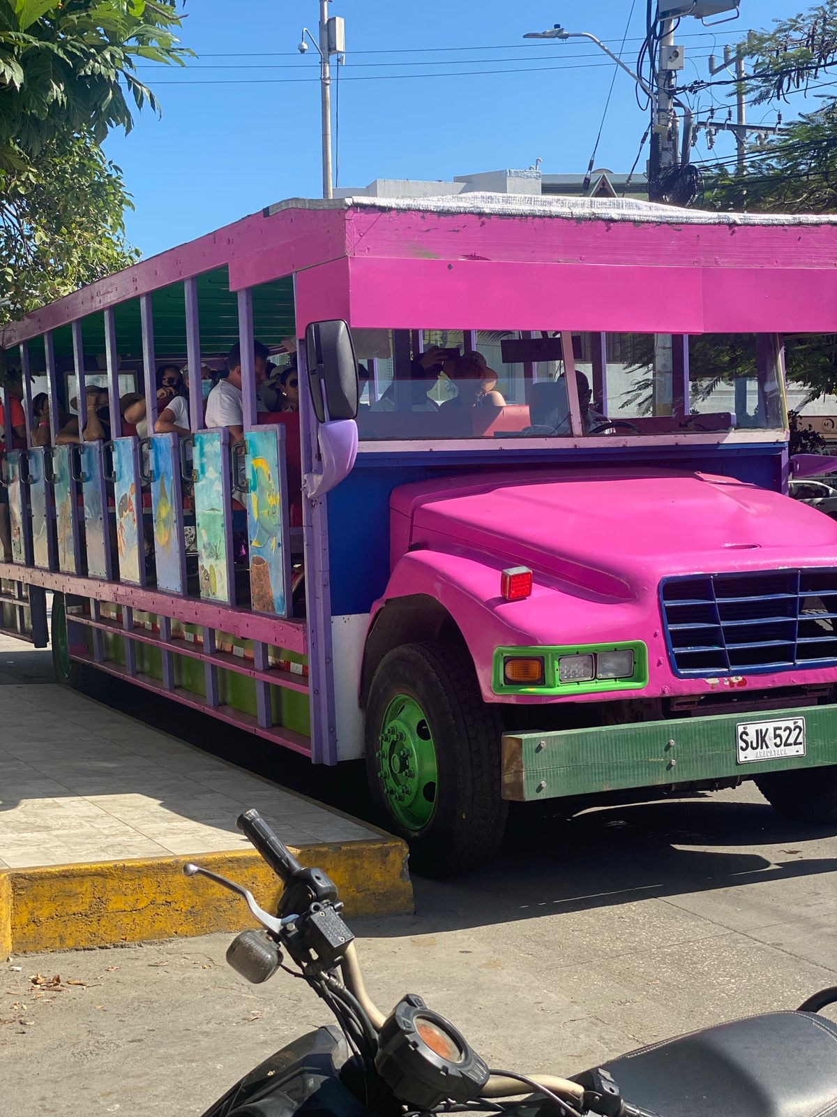Tour Around the Terrestrial Island - San Andres