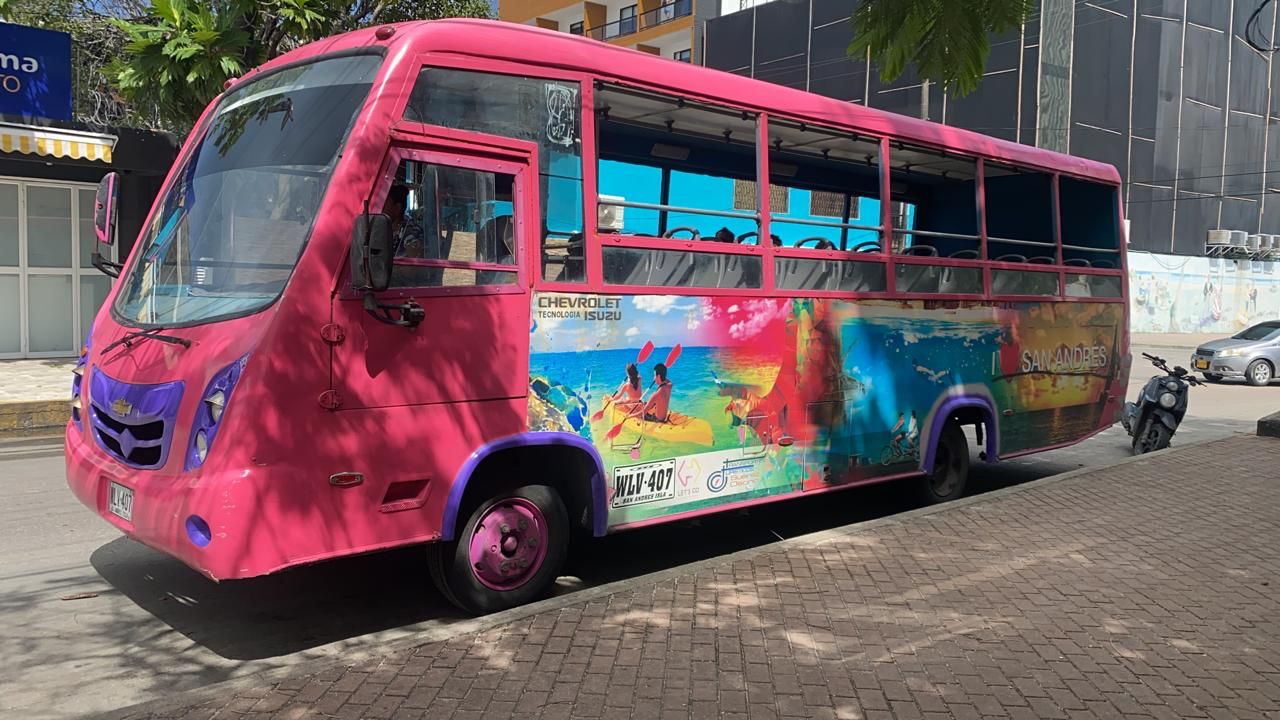 Tour Around the Terrestrial Island - San Andres