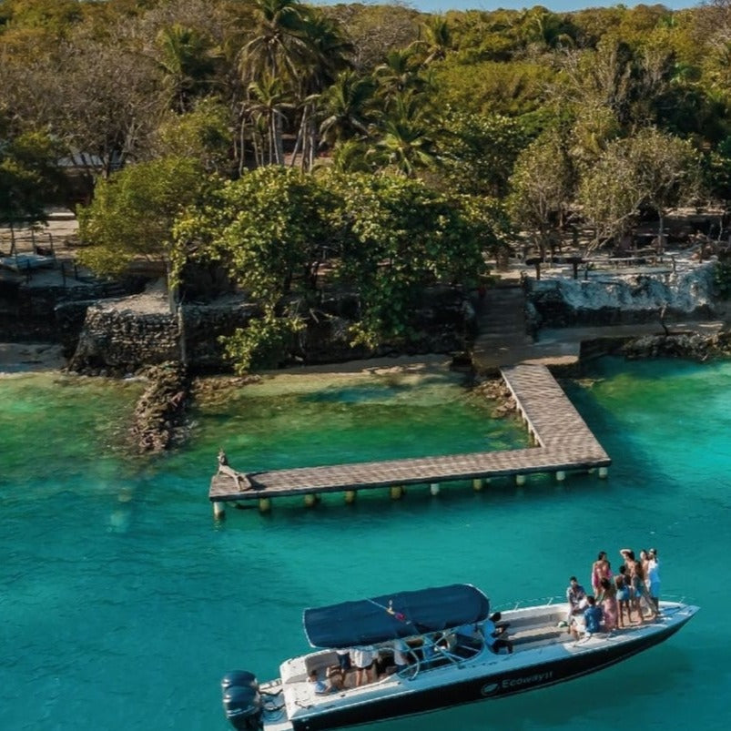 PA’UE Beach Lounge – Islas del Rosario | Lujo caribeño, naturaleza y diversión frente al mar