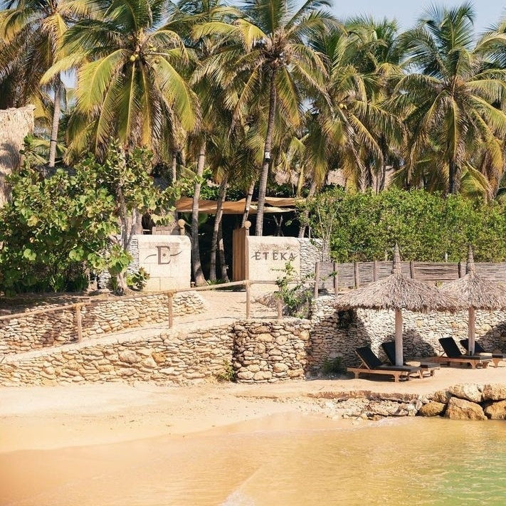Pasadía en Éteka Beach | Playa exclusiva cerca de Cartagena con  DJ en vivo