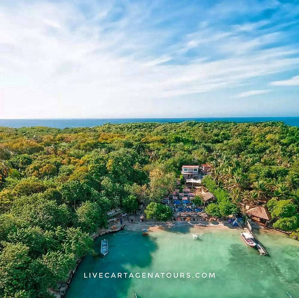 Tour Islas Paraíso Caribe Colombiano |Excursión de Un Día a Bora Bora, Islabela y Pao Pao - Live Vacations Tours