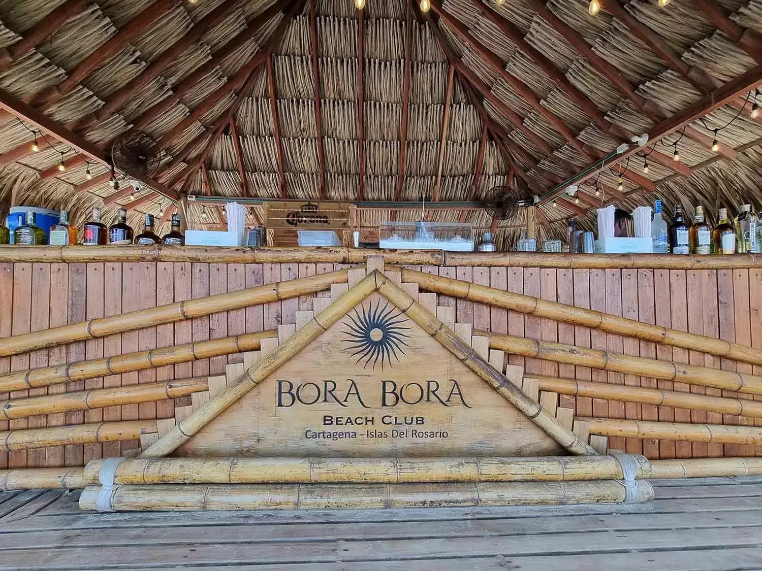 Tour Islas Paraíso Caribe Colombiano |Excursión de Un Día a Bora Bora, Islabela y Pao Pao - Live Vacations Tours