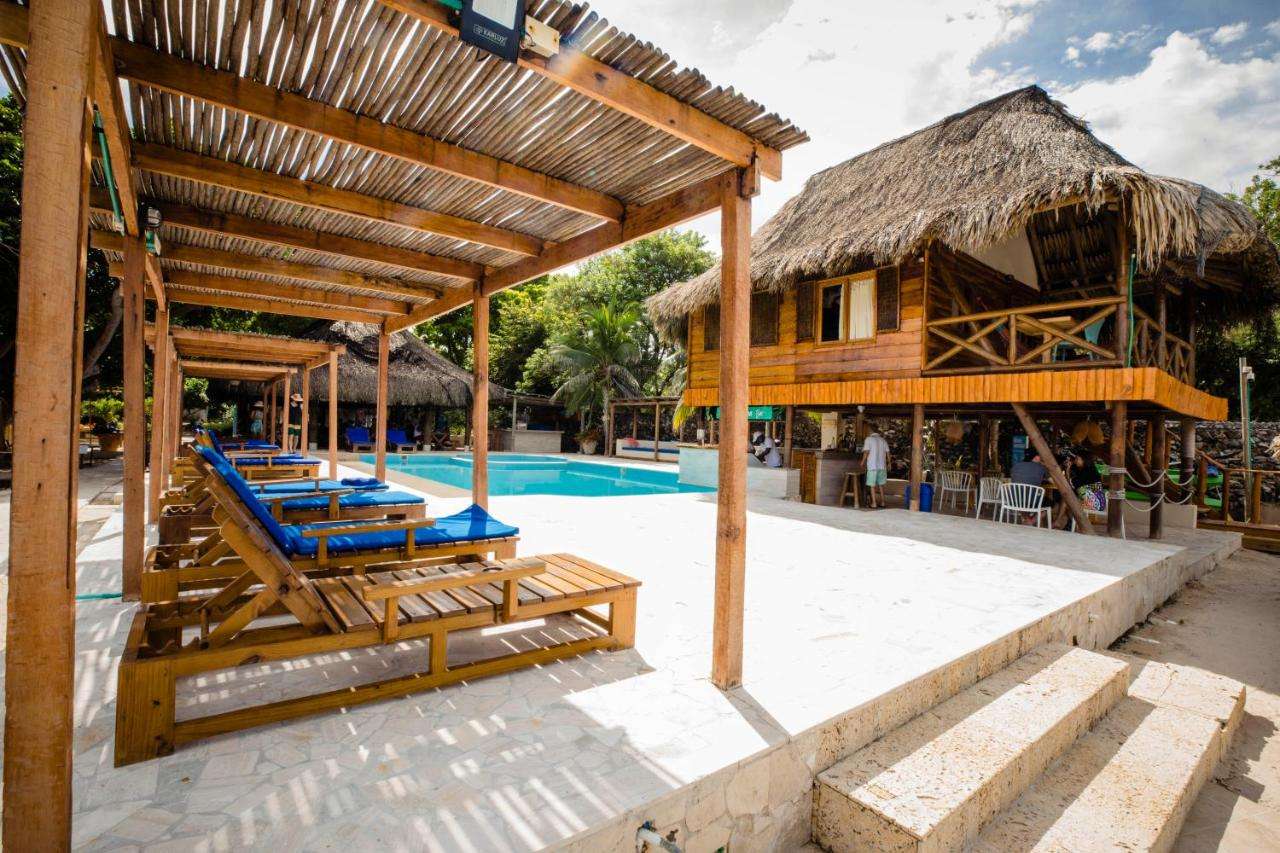 Isla del sol - islas del rosario | Naturaleza, descanso y sabor caribeño en un solo lugar - Live Vacations Tours