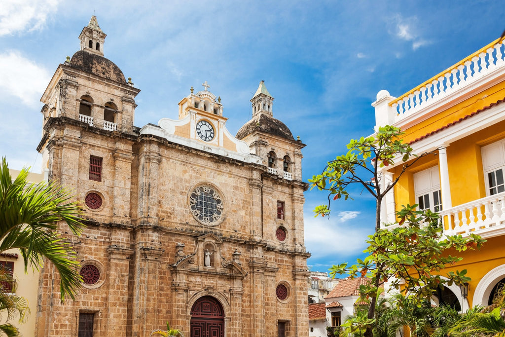 City Tour en Cartagena | Recorrido por la Ciudad Amurallada y Getsemaní con Guía Local - Live Vacations Tours