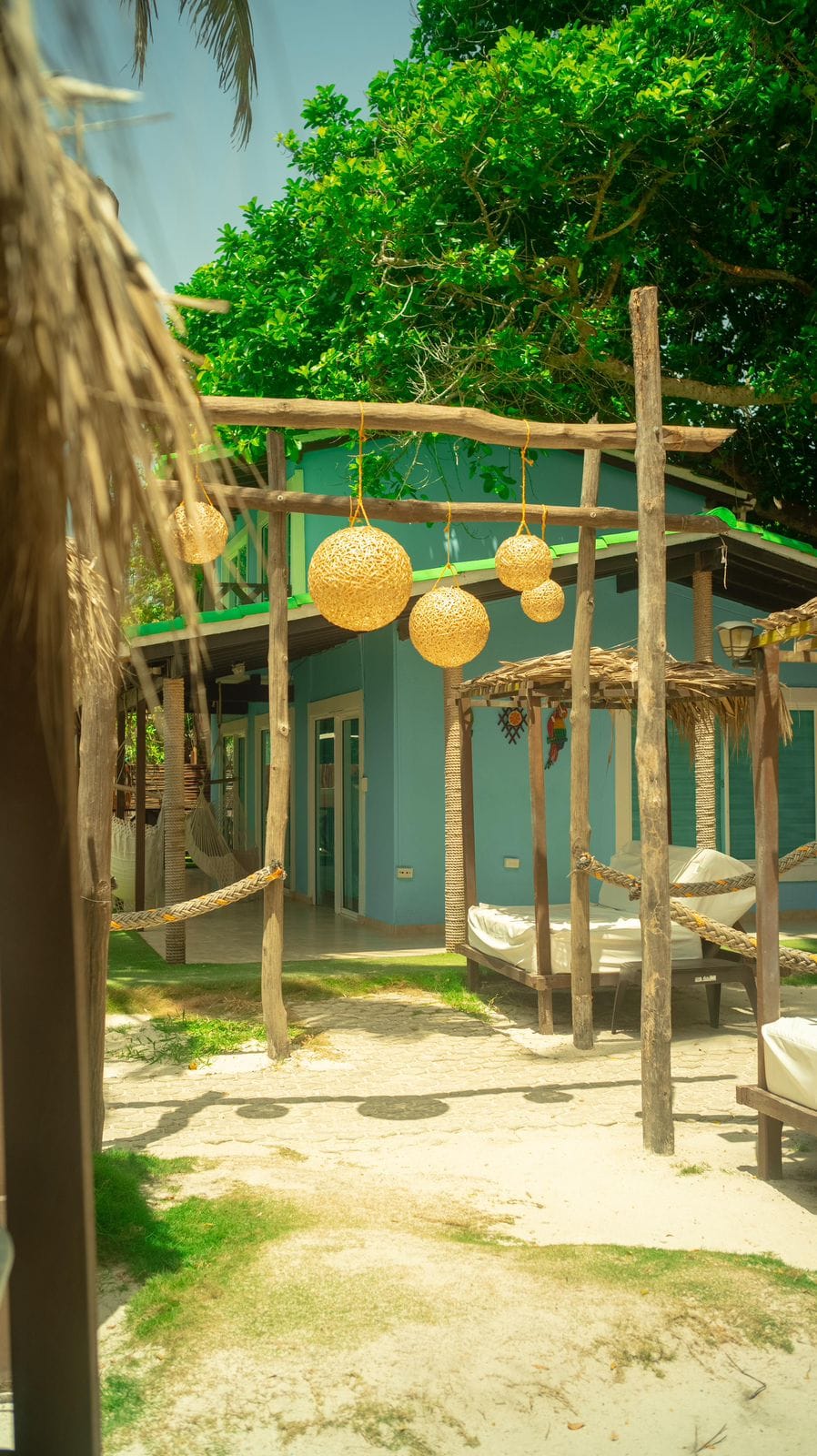 Luxury Area VIP en Islas del Rosario: Día Exclusivo de Lujo y Relax en el Caribe Colombiano