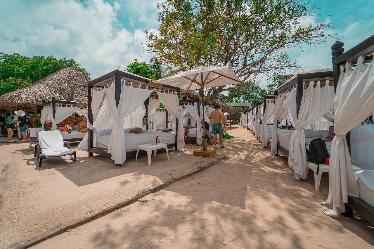 Bora Bora Club - Rosario Island | Party, sun, and fun in the most vibrant paradise in the Colombian Caribbean.
