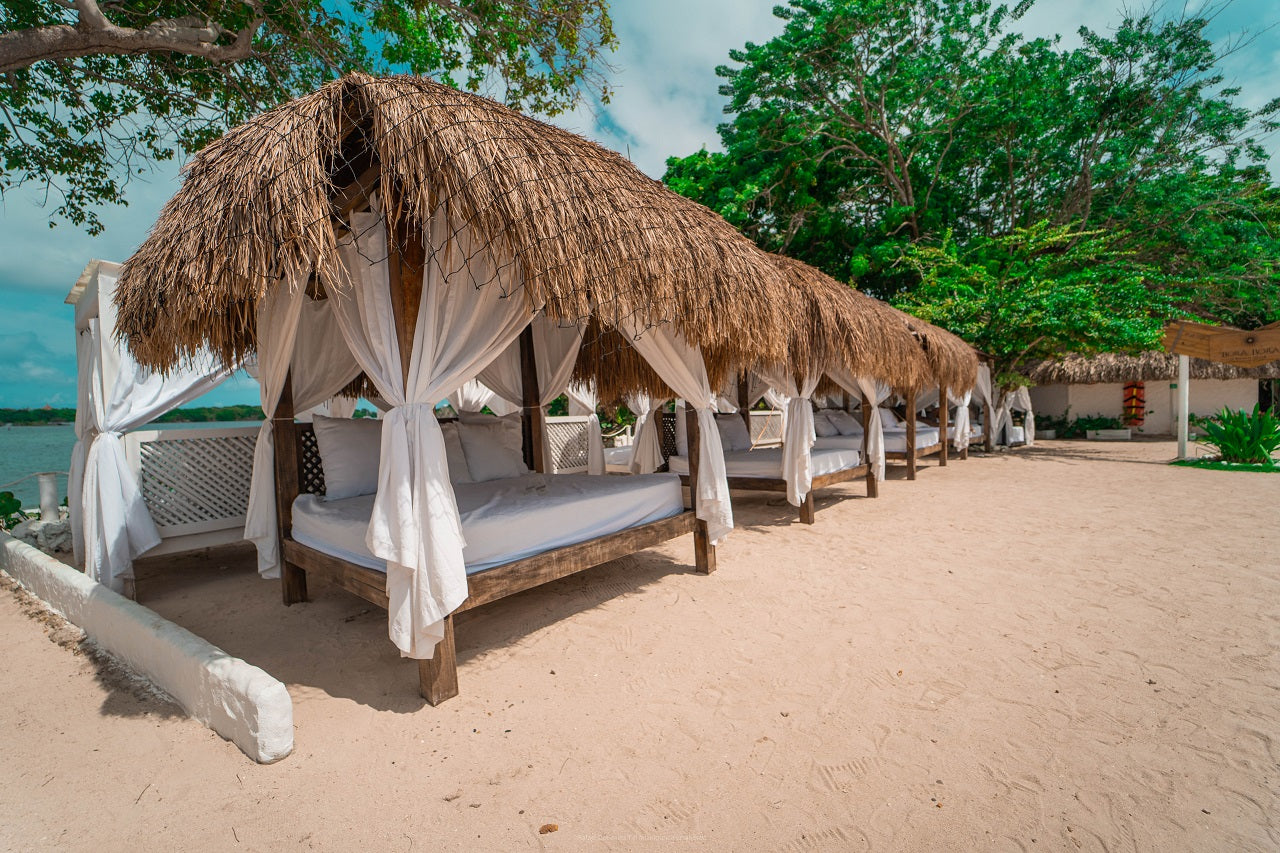 Bora Bora Club - Rosario Island | Party, sun, and fun in the most vibrant paradise in the Colombian Caribbean.