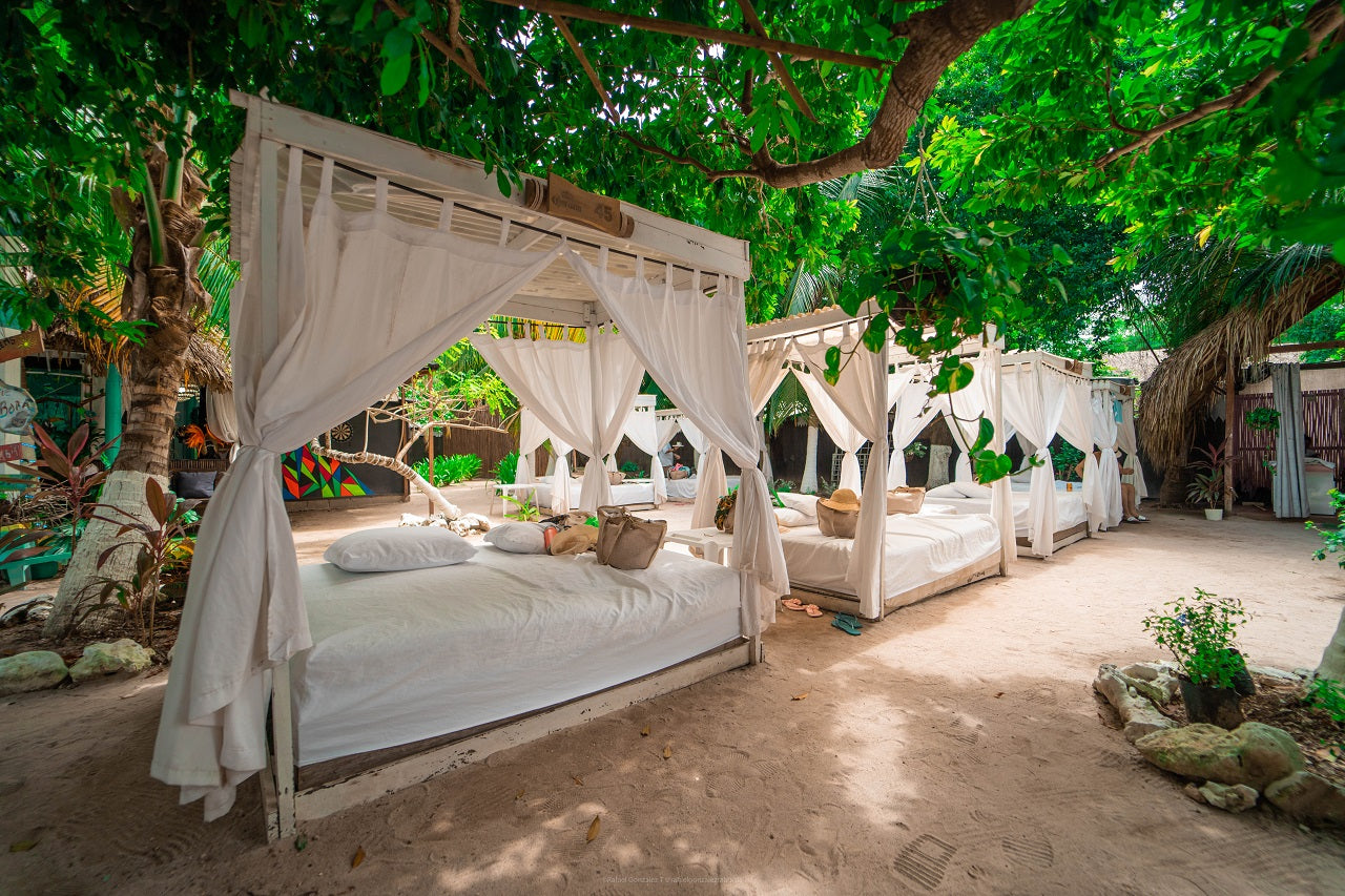 Bora Bora Club - Rosario Island | Party, sun, and fun in the most vibrant paradise in the Colombian Caribbean.