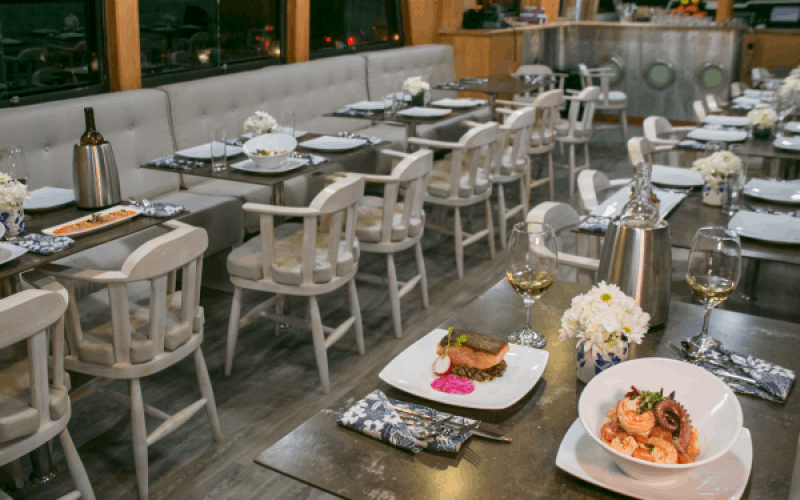 Sibarita Cena Master: Tour Nocturno en la Bahía - Live Vacations Tours