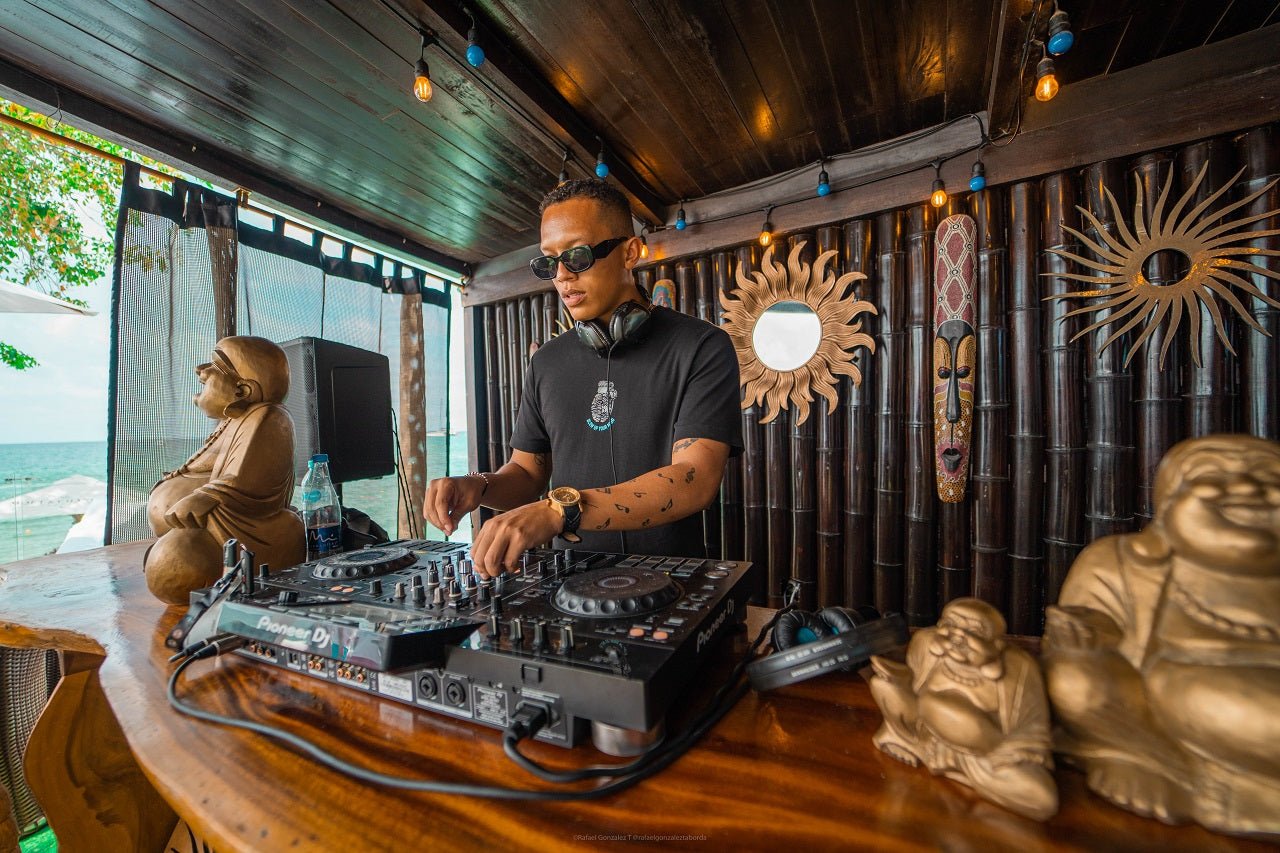 Bora Bora VIP - Rosario Islands | Party, sun, and flavor in the heart of the Colombian Caribbean.