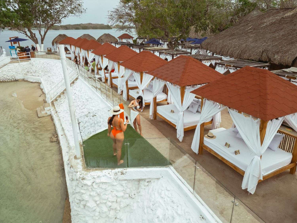 Tour Islas Paraíso Caribe Colombiano |Excursión de Un Día a Bora Bora, Islabela y Pao Pao - Live Vacations Tours