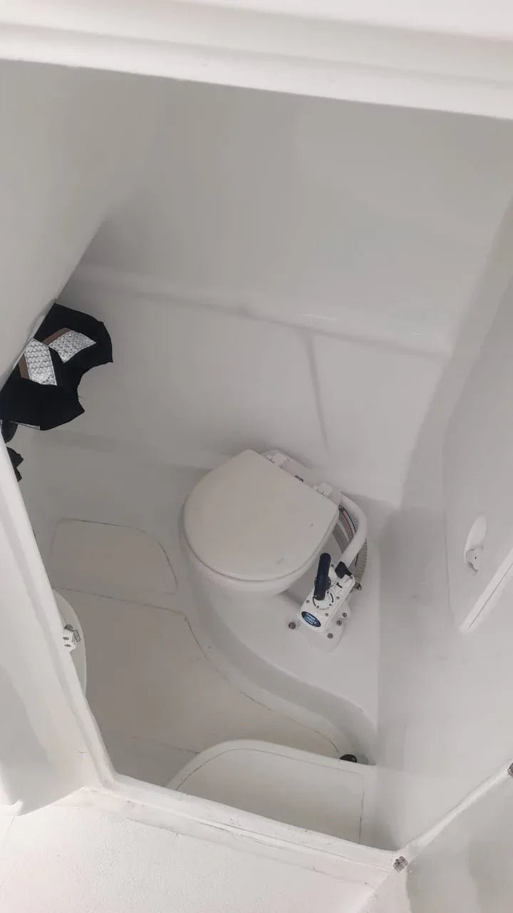 Lancha Deportiva 29ft para 10 pax - Primavera del Mar - Live Vacations Tours