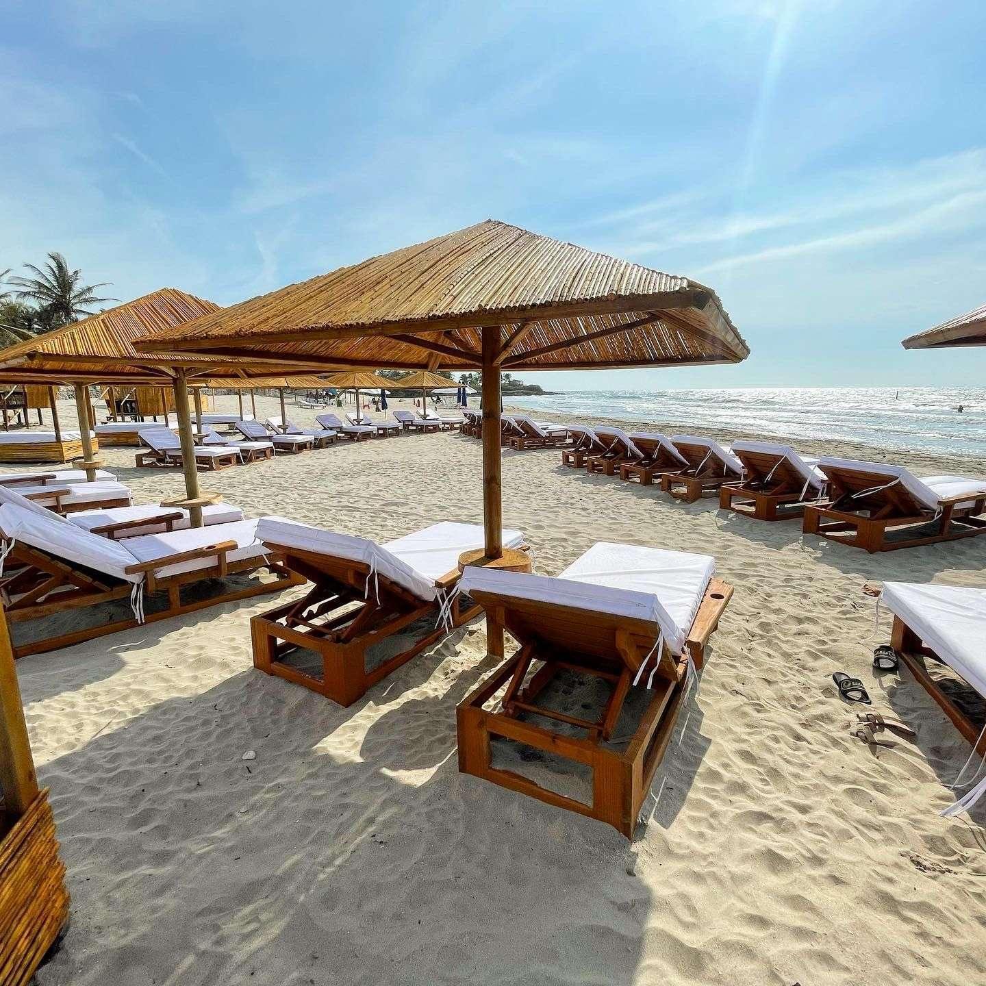 Ancestral Lounge Beach Club – Isla Tierra Bomba | Un día exclusivo entre lujo, sabor y mar caribeño - Live Vacations Tours