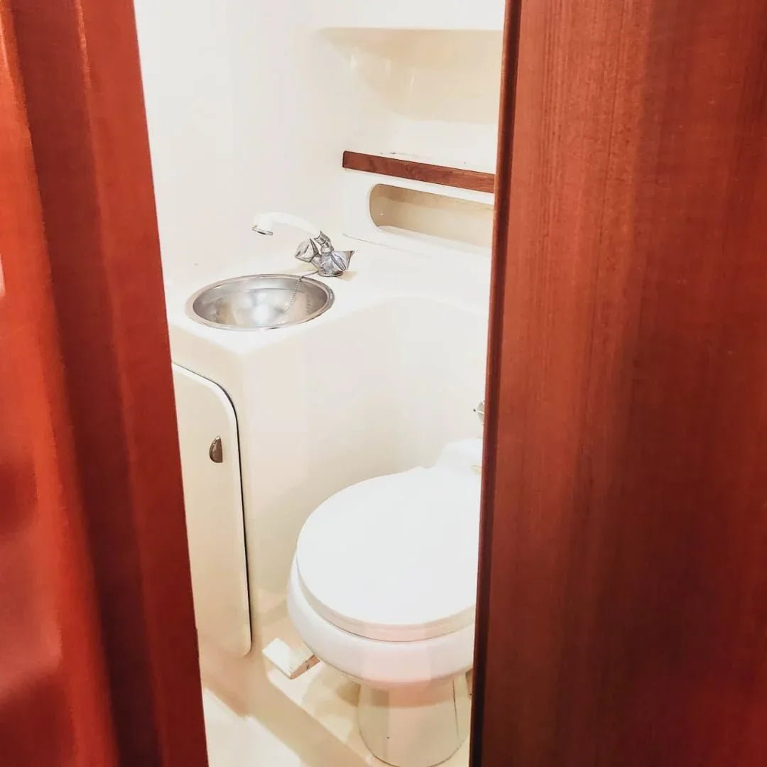 Yate Privado Tiara 31ft para 12 pax - La Lokal - Live Vacations Tours