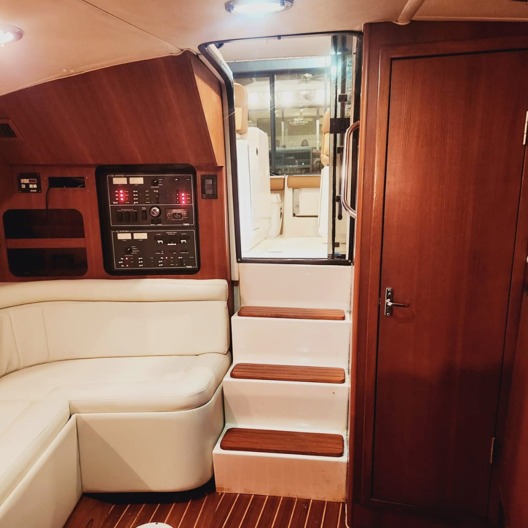 Yate Privado Tiara 31ft para 12 pax - La Lokal
