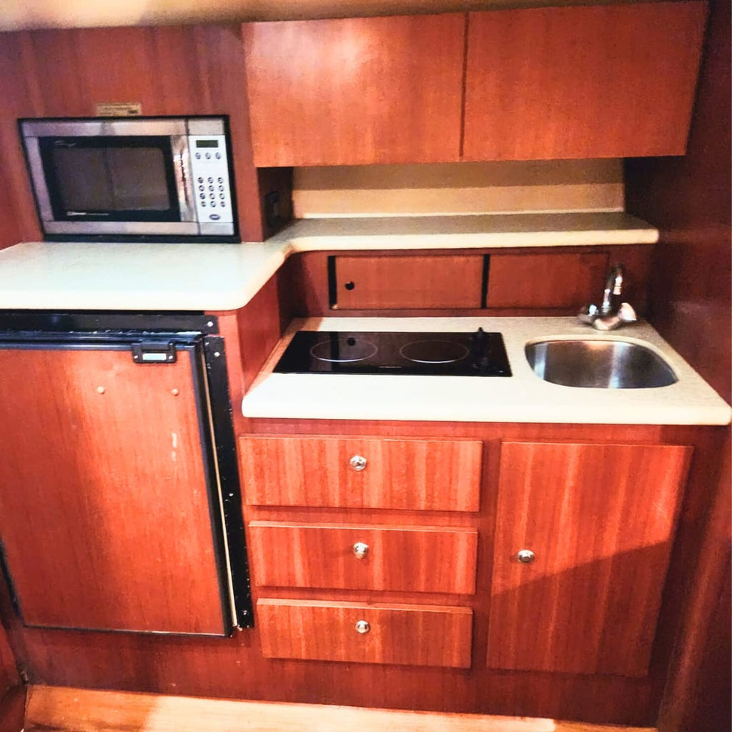 Yate Privado Tiara 31ft para 12 pax - La Lokal