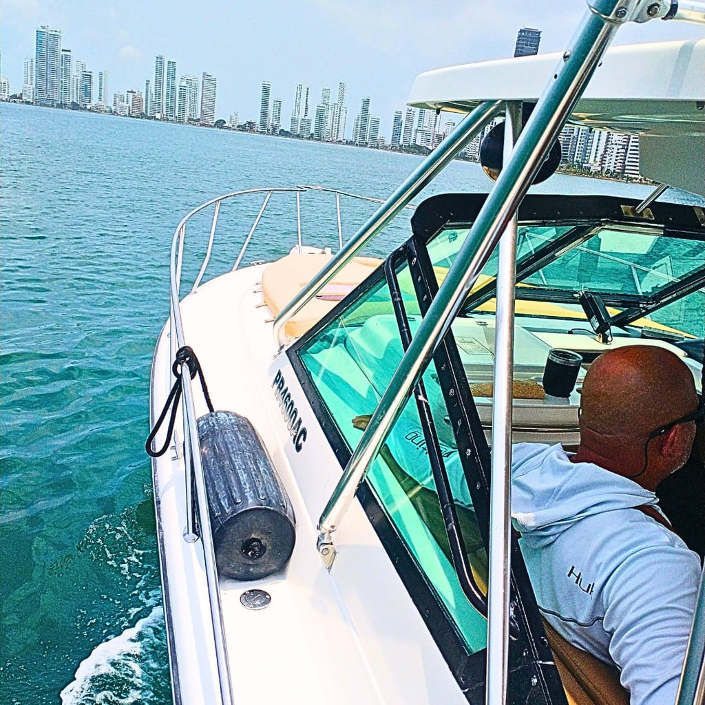 Yate Privado Tiara 31ft para 12 pax - La Lokal