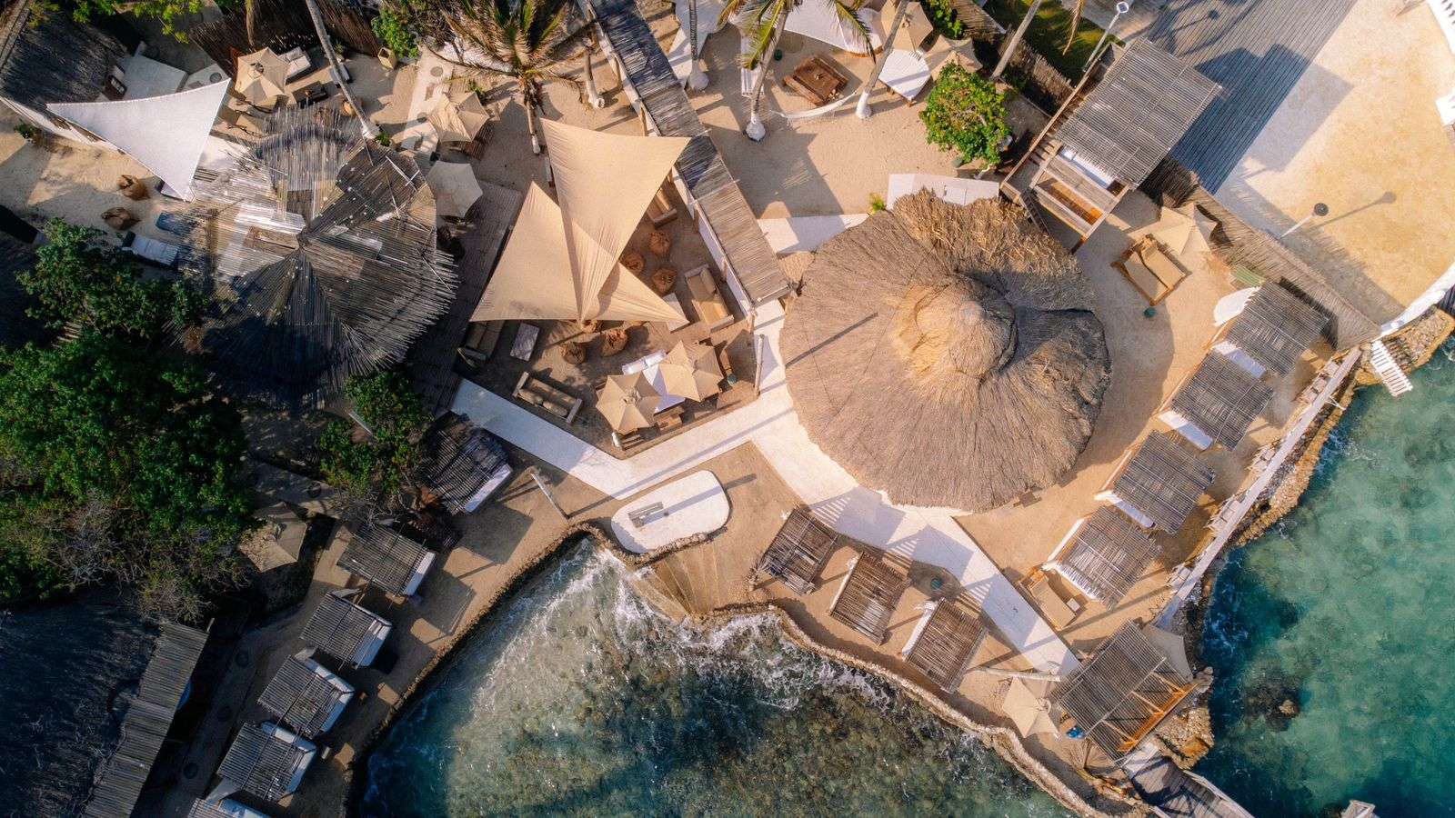 Mangata Beach Club | Experiencia Completa en Islas del Rosario - Live Vacations Tours