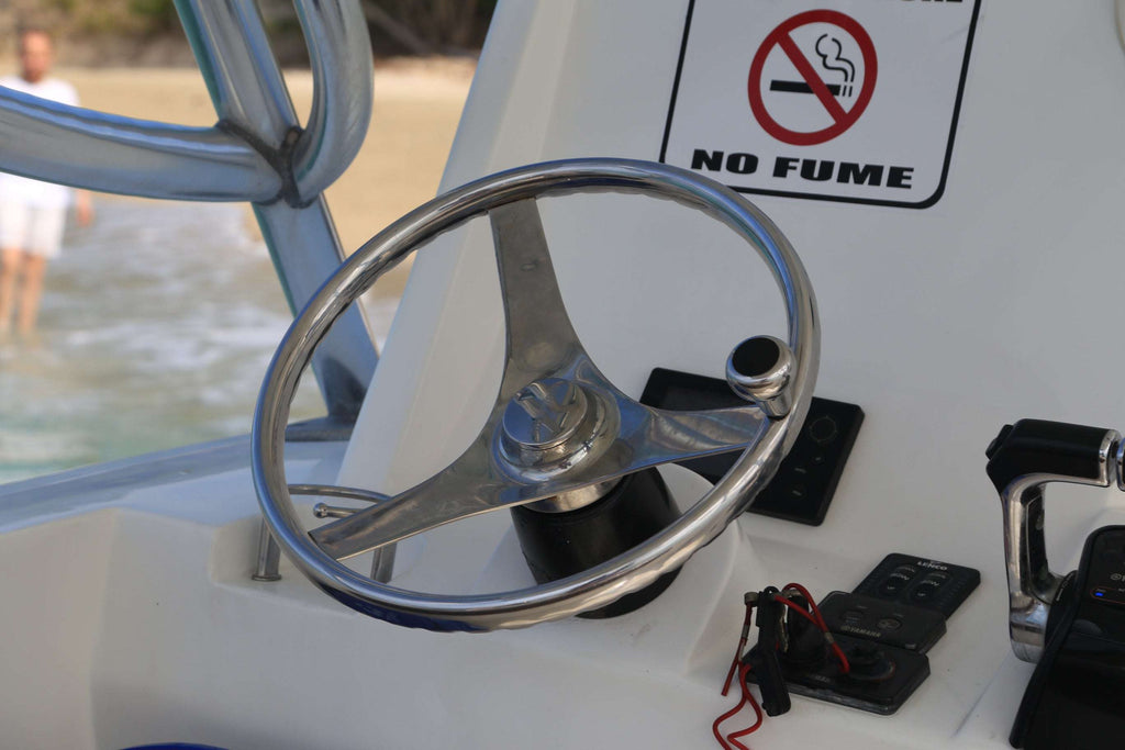 Lancha Deportiva 20 pax - Bravo 41ft - Live Vacations Tours