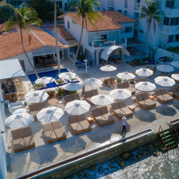 Walla Club de Playa Cartagena | gastronomía caribeña, piscina y música en vivo en Laguito