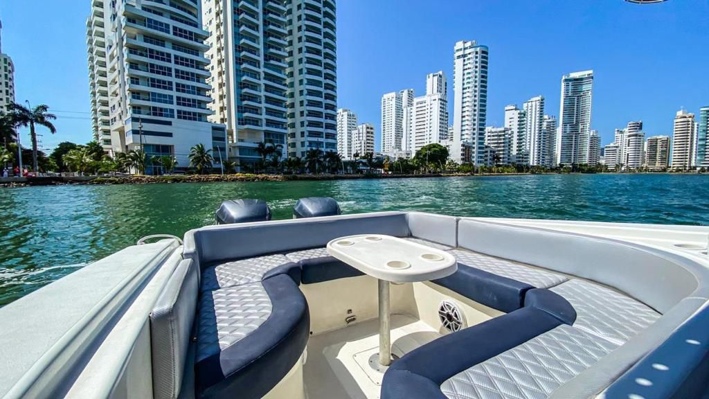 Lancha Deportiva 34ft para 14 pax - Sofia Isabelle