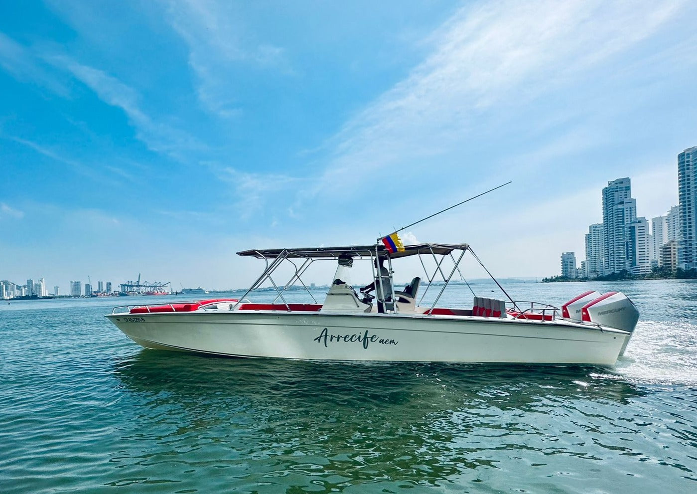 Lancha Deportiva 38 ft para 16 pax - Arrecife