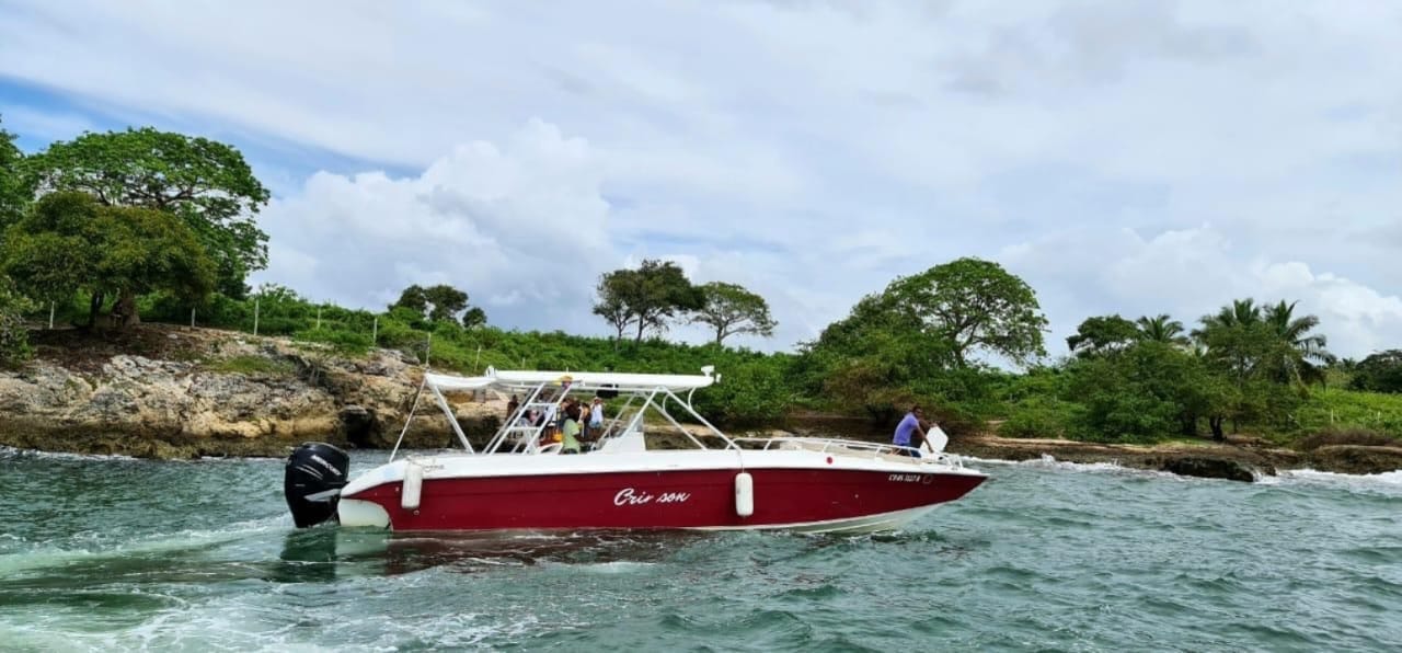 Lancha Deportiva para 16 pax - Crimson 38ft