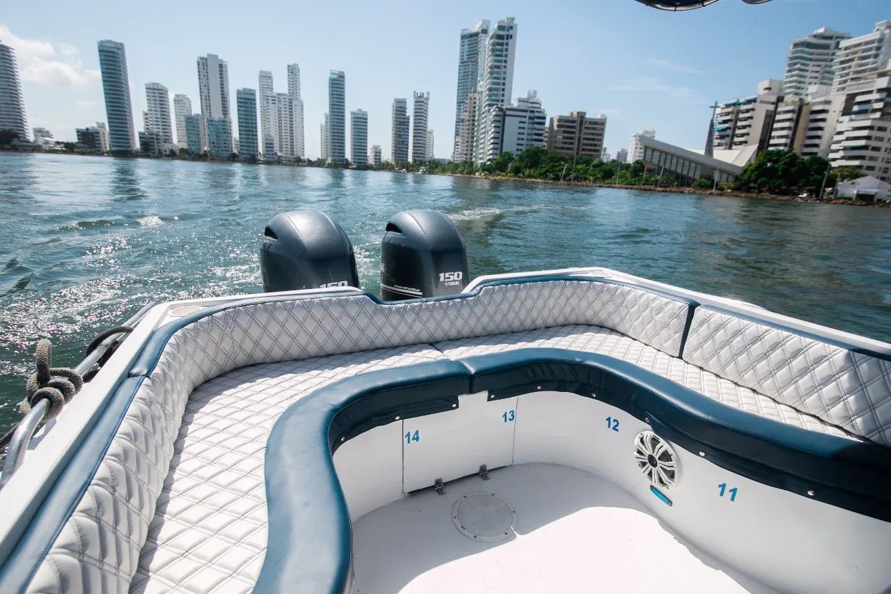 Lancha Deportiva 14 pax - 34ft - Live Vacations Tours