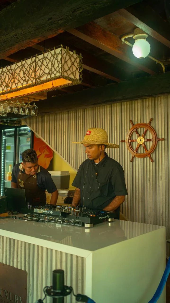 Luxury Area VIP en Islas del Rosario: Día Exclusivo de Lujo y Relax en el Caribe Colombiano - Live Vacations Tours