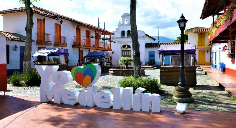 City Tour and Graffiti Tour in Medellín | History, urban art, and culture in one day