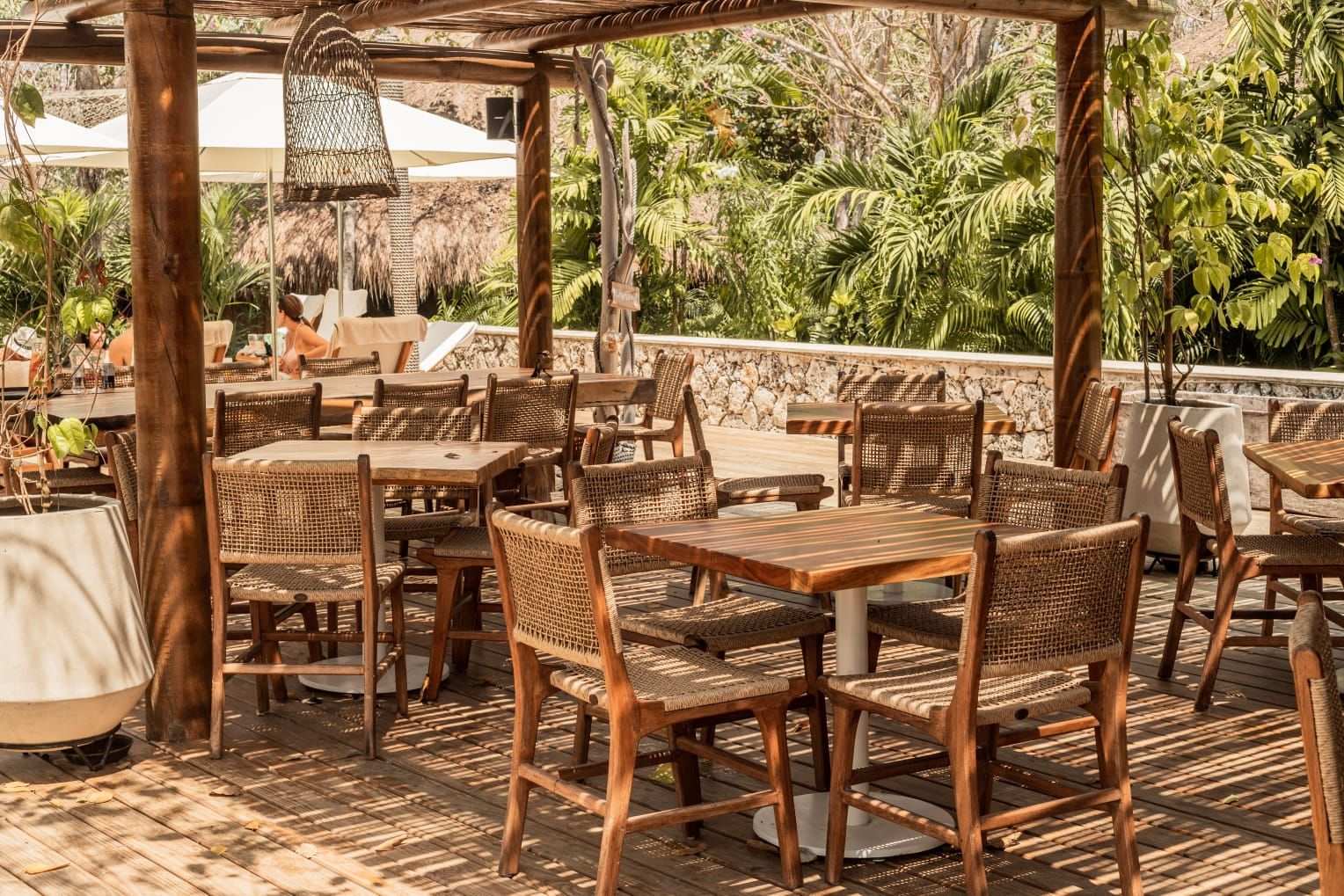 Pasadía en Makani Beach Club Cartagena: traslado, zona exclusiva y cóctel incluido - Live Vacations Tours