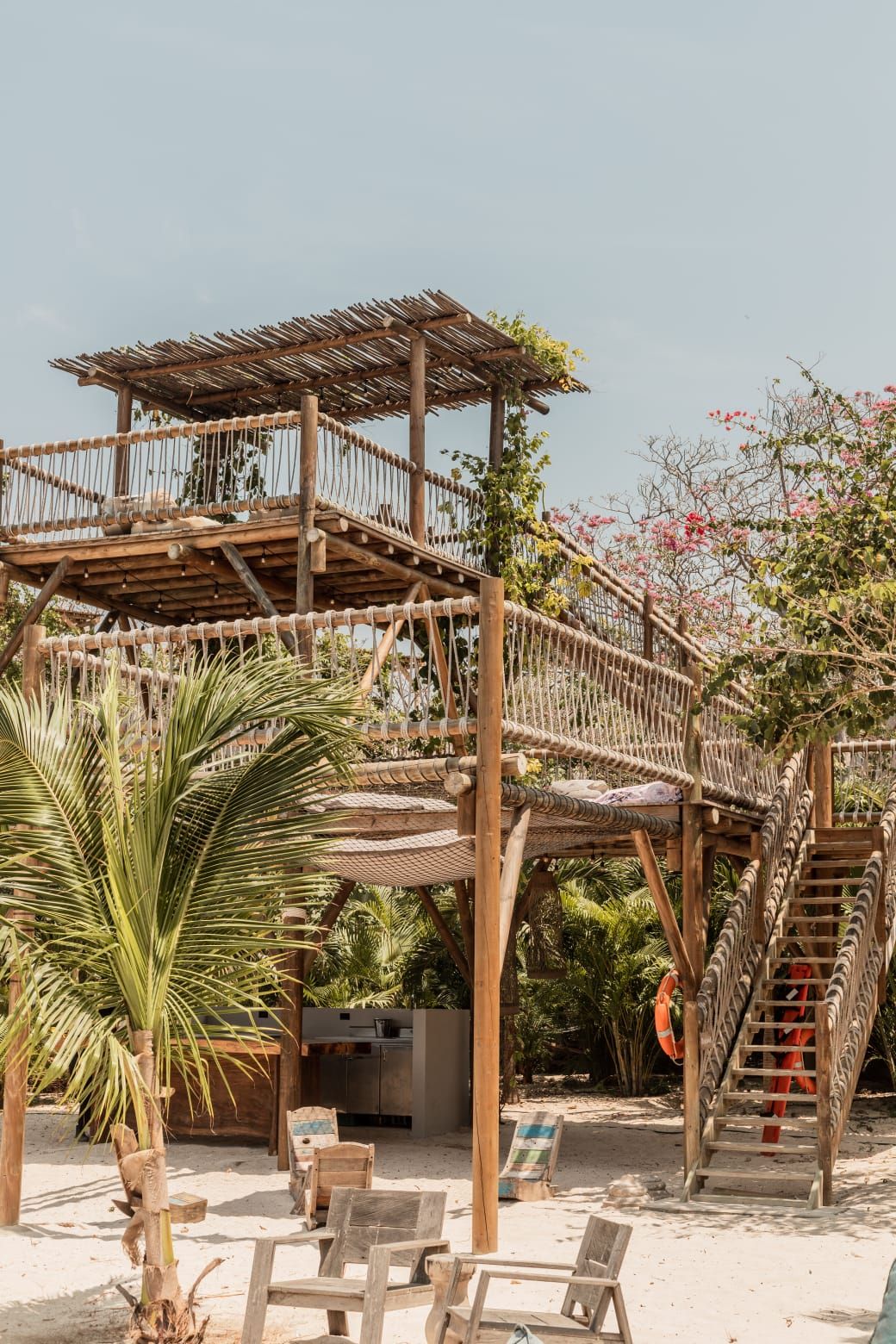 Pasadía en Makani Beach Club Cartagena: traslado, zona exclusiva y cóctel incluido