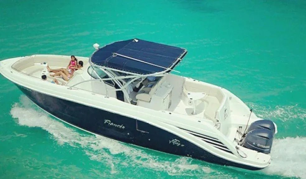 Yate Privado - TUNA 380 - Live Vacations Tours