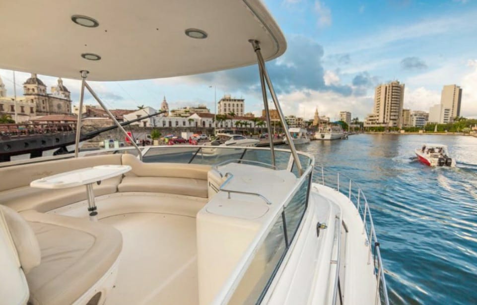 Yate Privado para 20 pax - Corck Trick