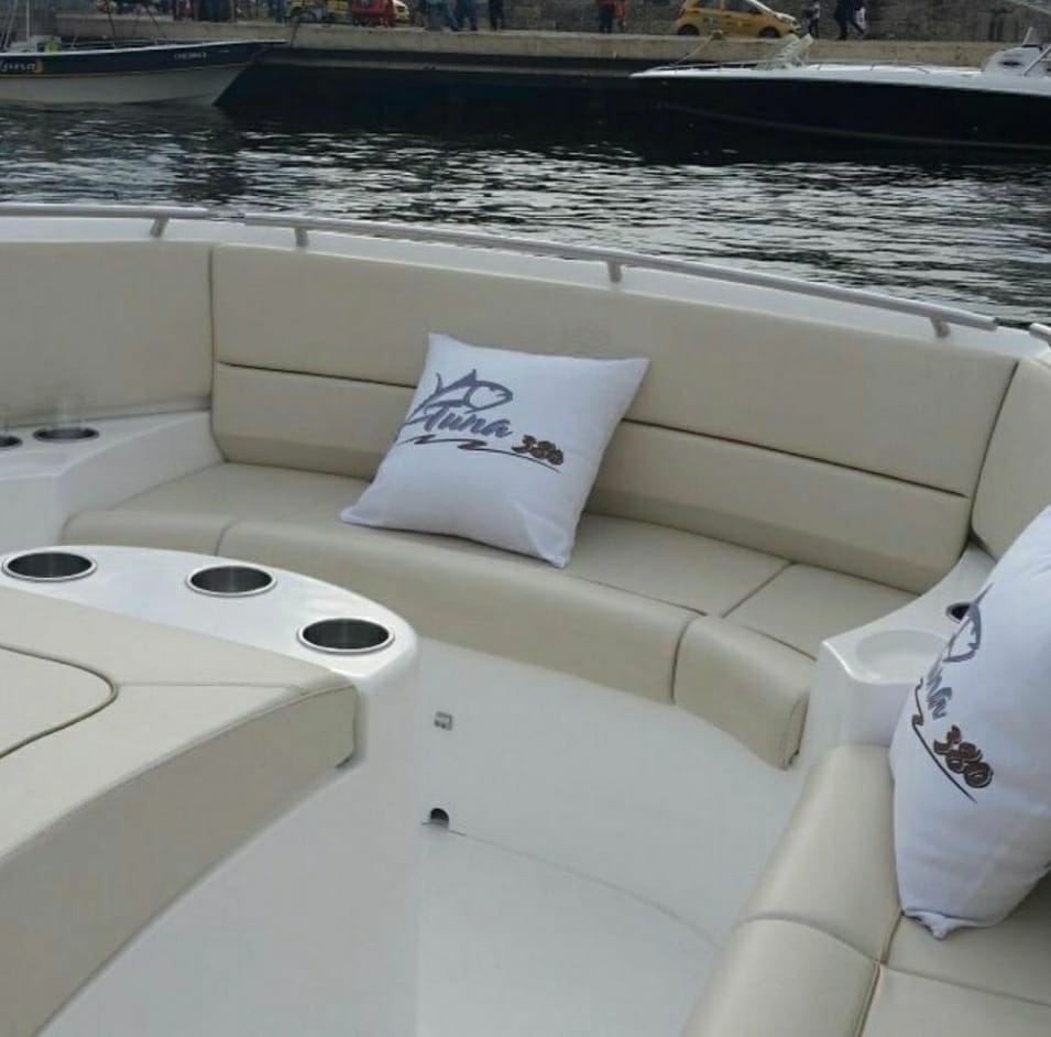Yate Privado - TUNA 380