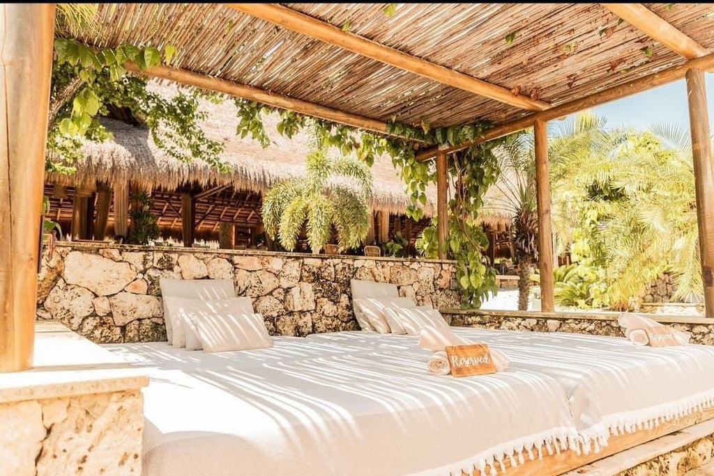 Day pass at Makani Beach Club Cartagena: transfer, exclusive area and cocktail included
