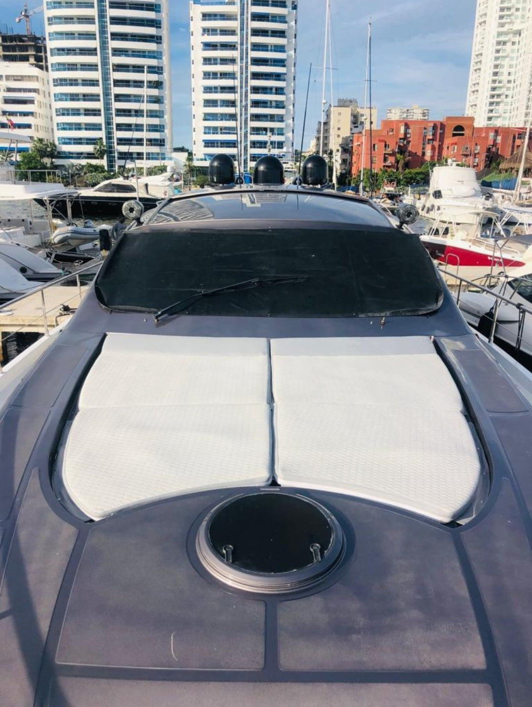 Yate de Lujo para 15 pax- Perching 56