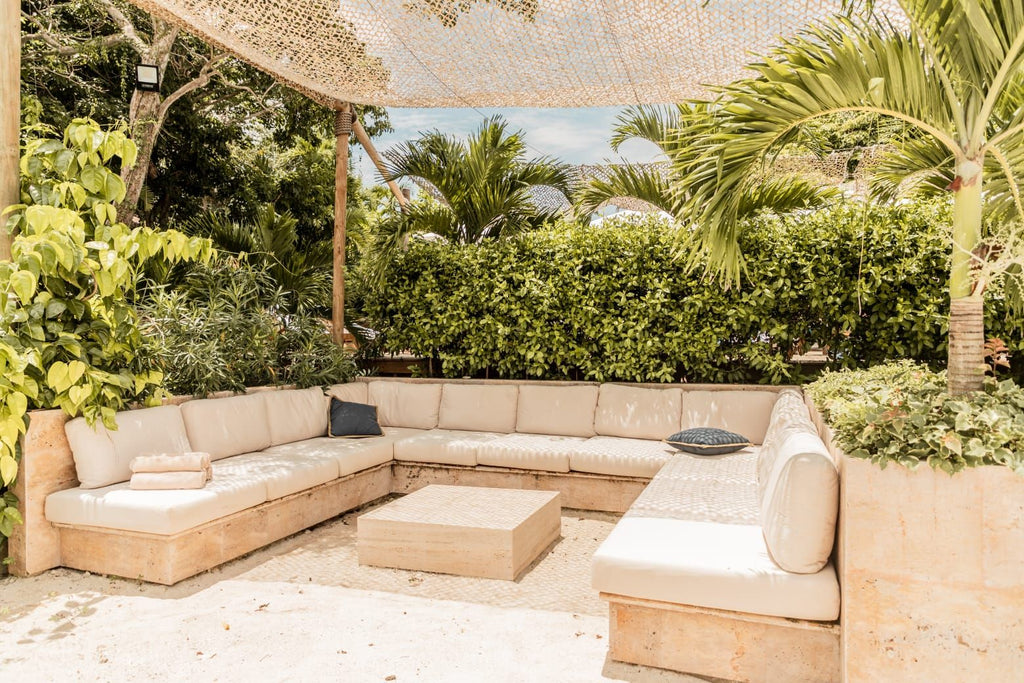 Day pass at Makani Beach Club Cartagena: transfer, exclusive area and cocktail included