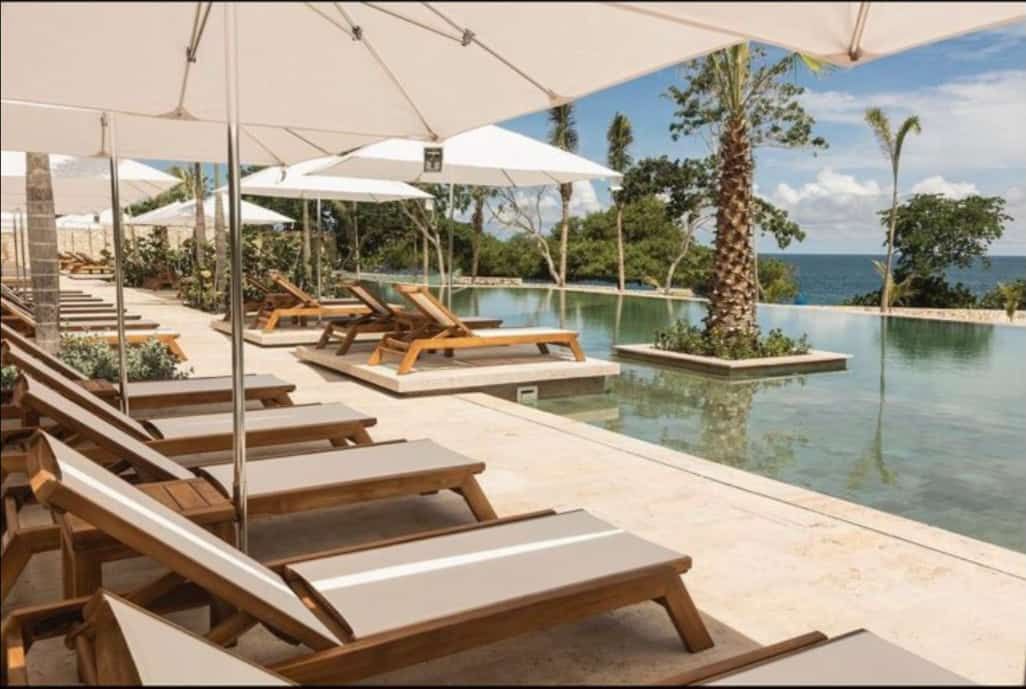 Pasadía en Makani Beach Club Cartagena: traslado, zona exclusiva y cóctel incluido