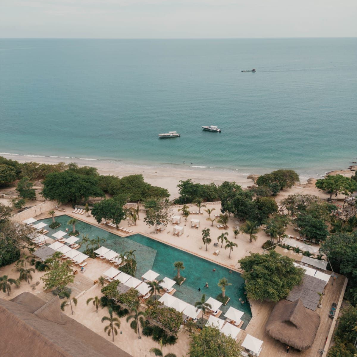 Pasadía en Makani Beach Club Cartagena: traslado, zona exclusiva y cóctel incluido