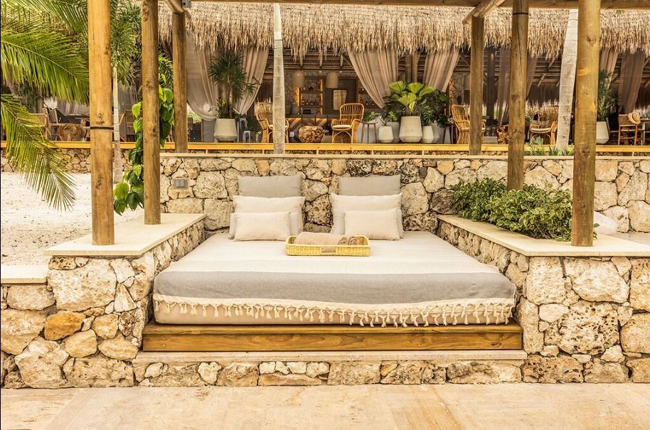 Pasadía en Makani Beach Club Cartagena: traslado, zona exclusiva y cóctel incluido