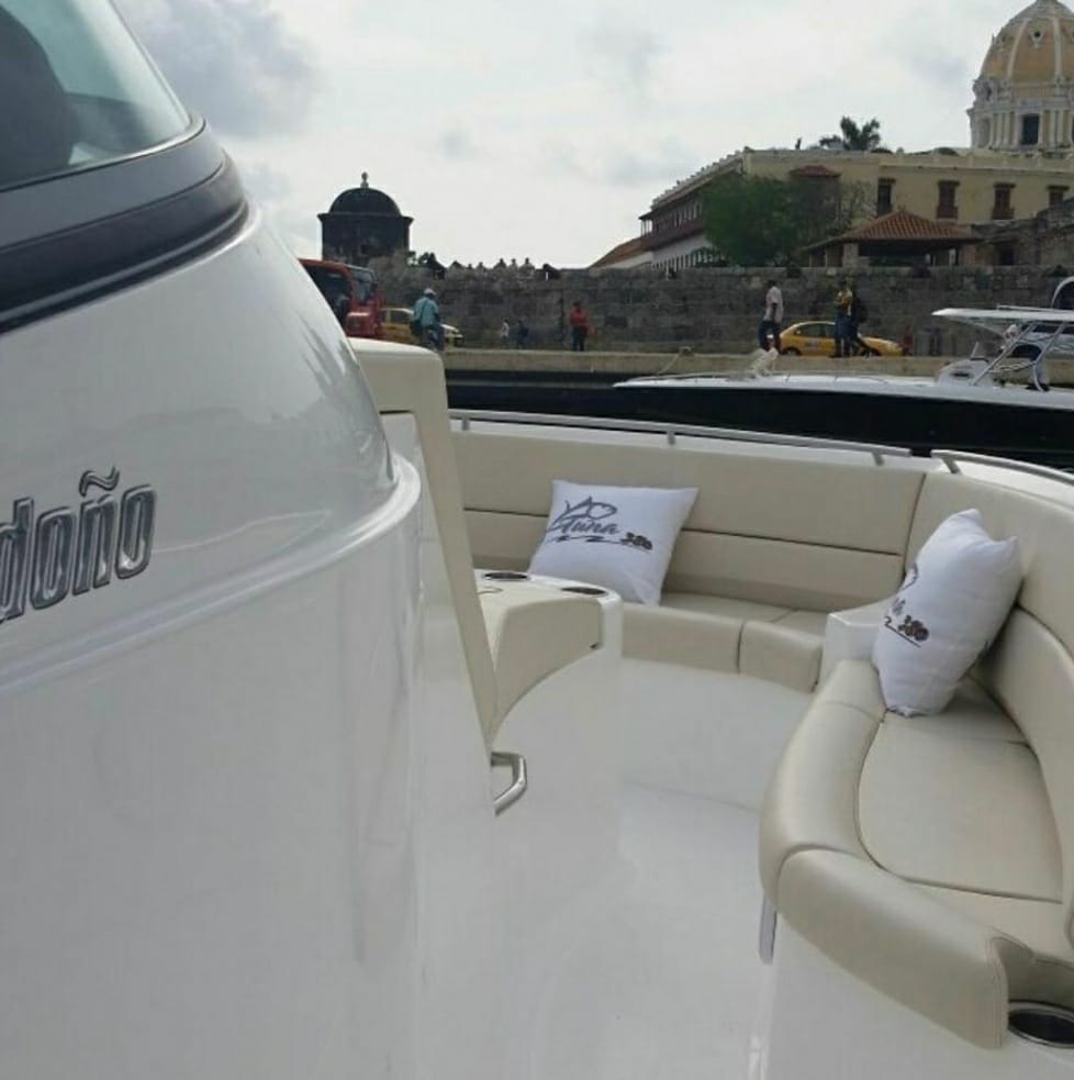 Yate Privado - TUNA 380