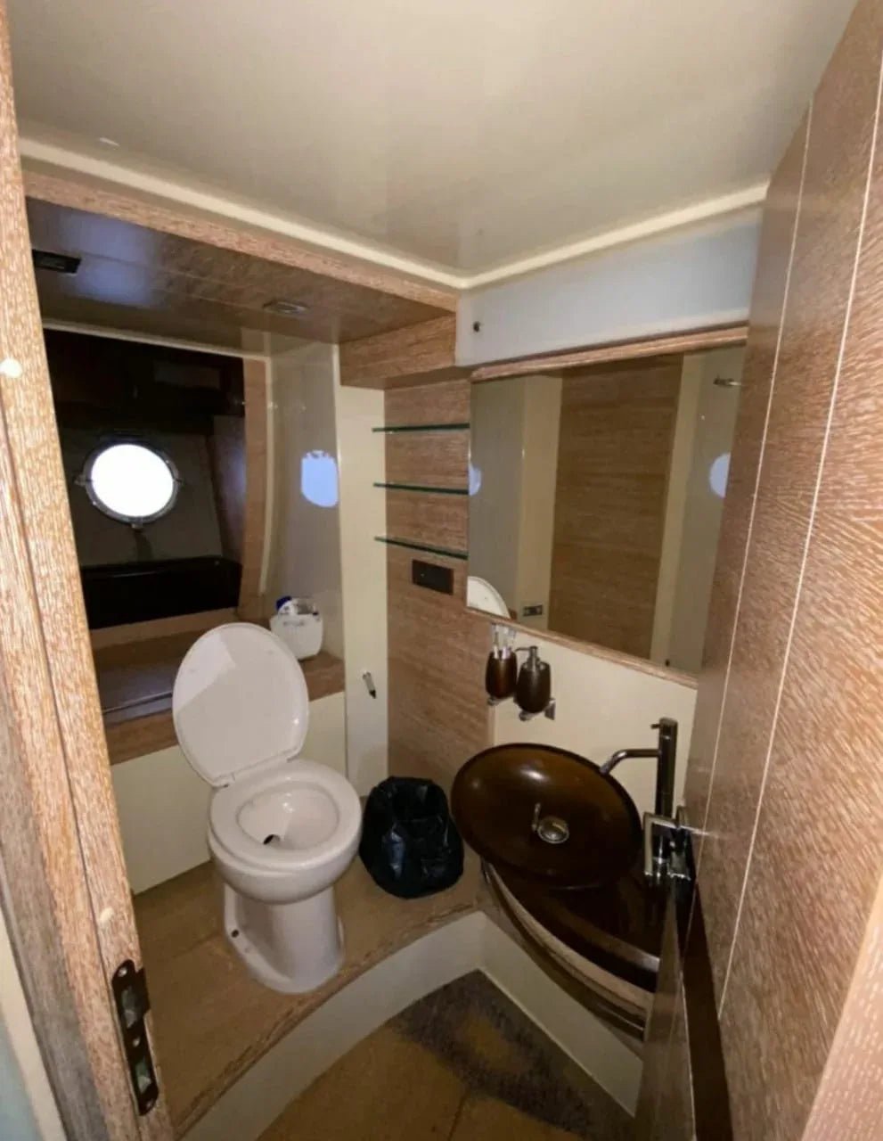 Yate Privado para 18 pax – Copacetic 64’ - Live Vacations Tours