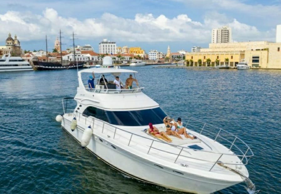 Yate Privado para 20 pax - Corck Trick