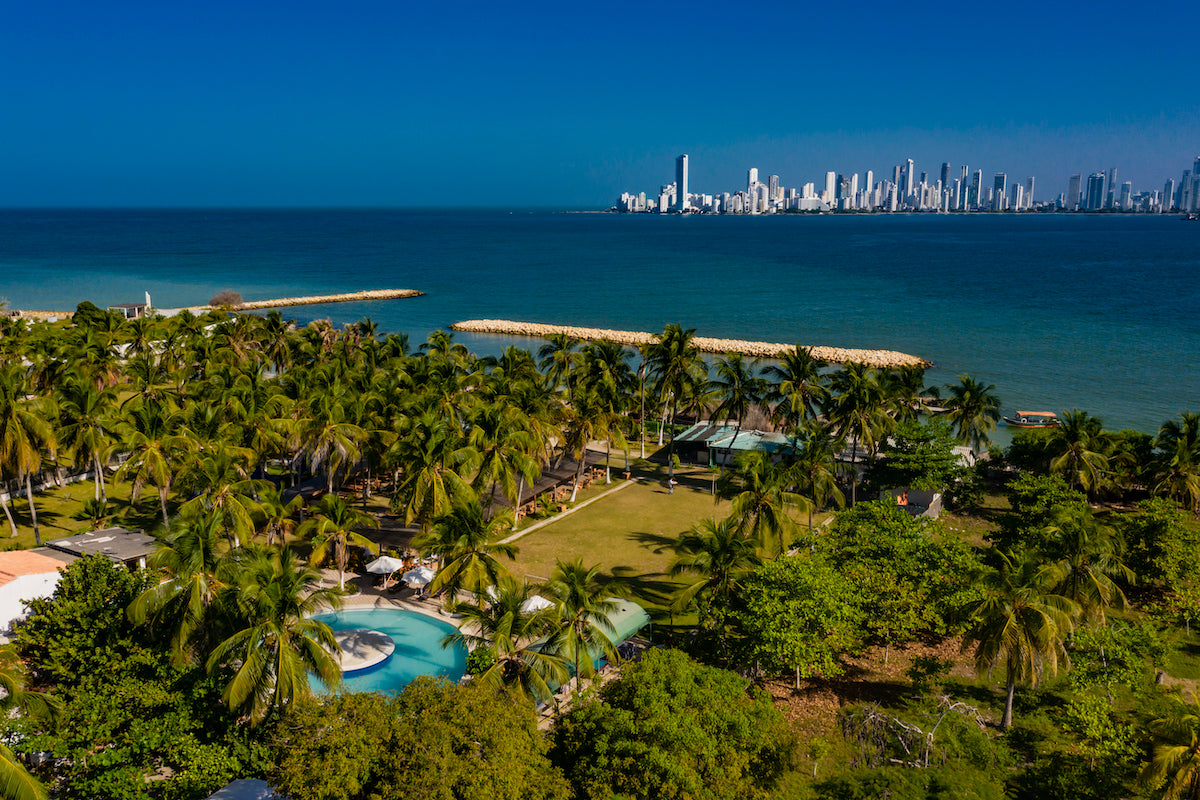 Palmarito Beach – Isla Tierra Bomba | Diversión, playa y relax para toda la familia