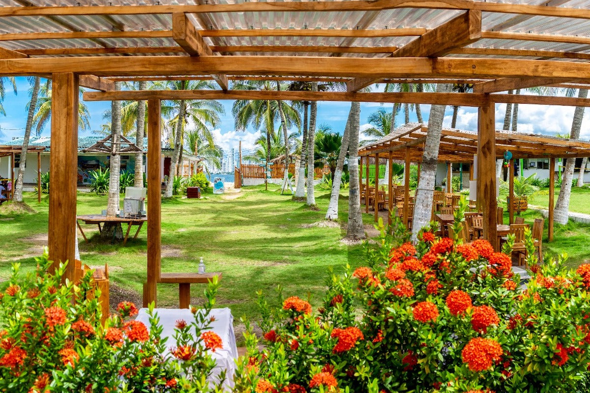 Palmarito Beach – Isla Tierra Bomba | Diversión, playa y relax para toda la familia