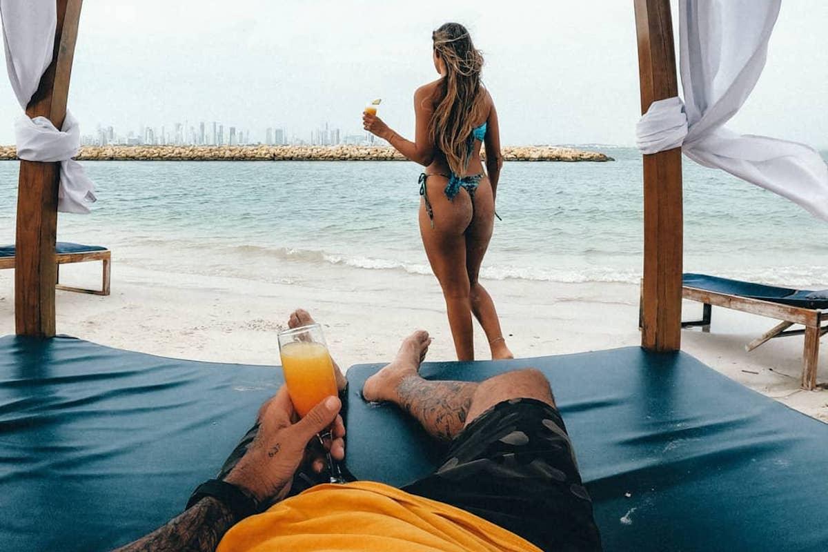 Palmarito Beach – Isla Tierra Bomba | Diversión, playa y relax para toda la familia - Live Vacations Tours