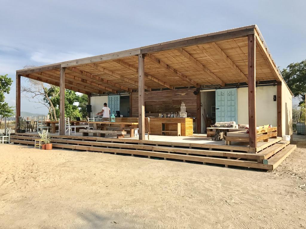 Fenix Beach - Isla de Tierra Bomba |Relájate, disfruta y desconéctate a solo 15 minutos de Cartagena - Live Vacations Tours